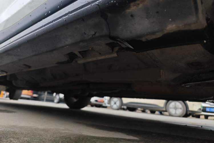 Used GAC Trumpchi GS5 Super 2015 2.0L Automatic Two-Wheel Drive Comfort Edition Right Side Sill