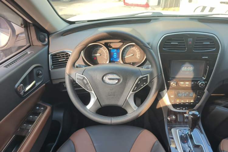 Used GAC Trumpchi GS5 Super 2015 2.0L Automatic Two-Wheel Drive Elite Edition Steering Wheel