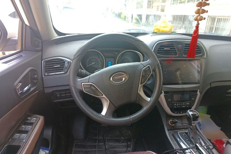 Used GAC Trumpchi GS5 Super 2015 1.8T Automatic Two-Wheel Drive Elite Edition Steering Wheel