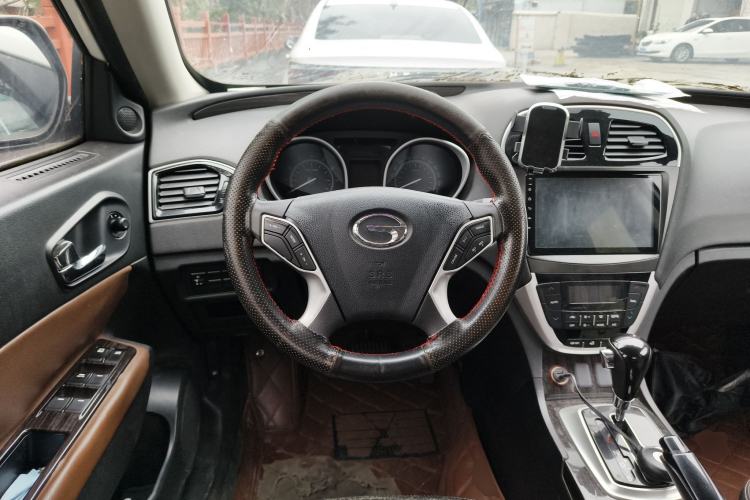 Used GAC Trumpchi GS5 Super 2015 2.0L Automatic Two-Wheel Drive Elite Edition Steering Wheel