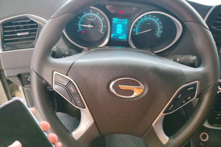 Used GAC Trumpchi GS5 Super 2015 2.0L Automatic Two-Wheel Drive Comfort Edition Steering Wheel