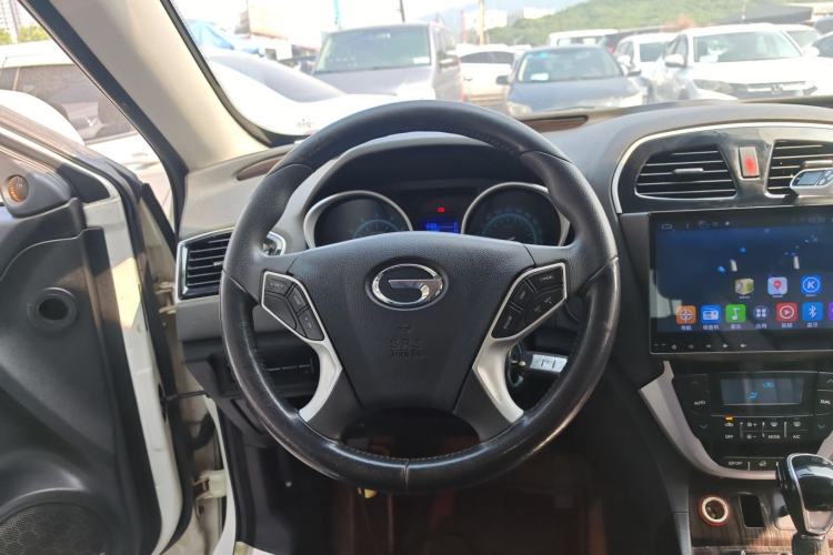 Used GAC Trumpchi GS5 Super 2015 1.8T Automatic Two-Wheel Drive Comfort Edition Steering Wheel