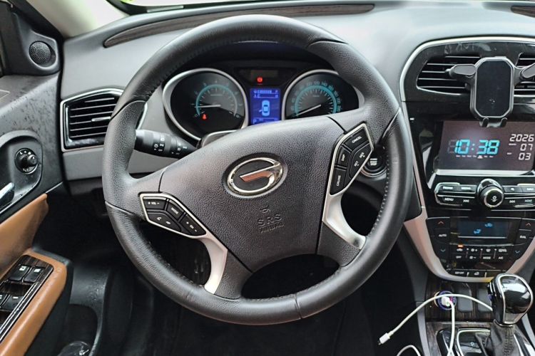 Used GAC Trumpchi GS5 Super 2015 1.8T Automatic Two-Wheel Drive Luxury Edition Steering Wheel