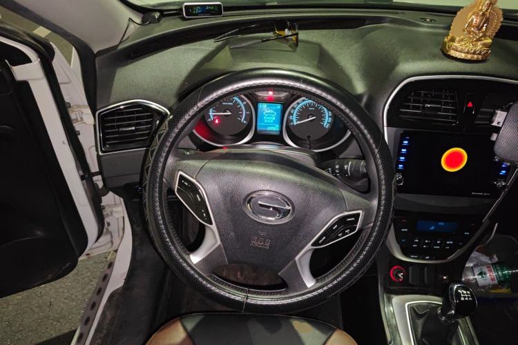 Used GAC Trumpchi GS5 Super 2015 2.0L Manual Two-Wheel Drive Elite Edition Steering Wheel