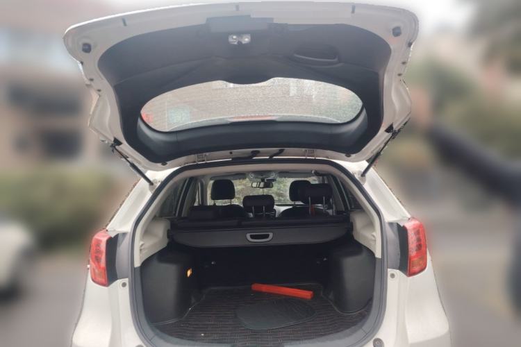 Used GAC Trumpchi GS5 Super 2015 2.0L Automatic Two-Wheel Drive Luxury Navigation Edition Trunk