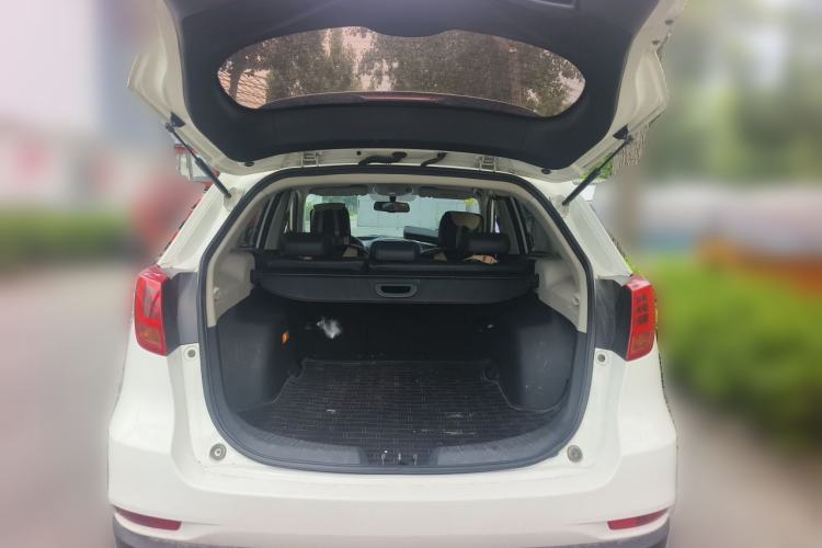 Used GAC Trumpchi GS5 Super 2015 1.8T Automatic Two-Wheel Drive Luxury Edition Trunk