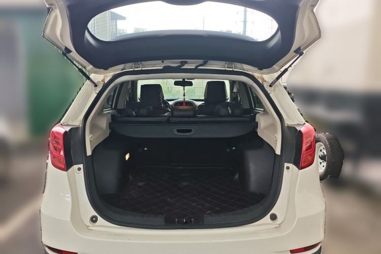 Used GAC Trumpchi GS5 Super 2015 2.0L Automatic Two-Wheel Drive Luxury Navigation Edition Trunk