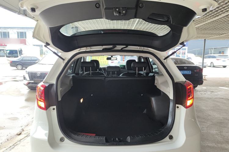 Used GAC Trumpchi GS5 Super 2015 1.8T Automatic All-Wheel Drive Luxury Navigation Edition Trunk