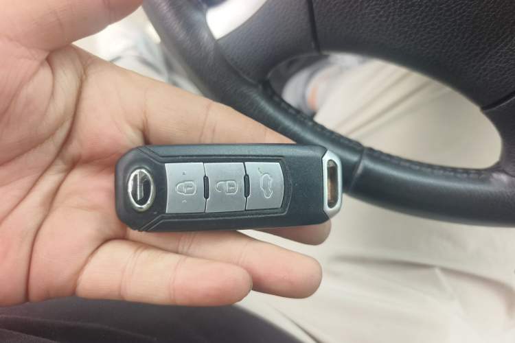 Used GAC Trumpchi GS5 Super 2015 1.8T Automatic Two-Wheel Drive Luxury Edition Vehicle Key