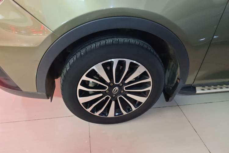 Used GAC Trumpchi GS5 Super 2015 1.8T Automatic Two-Wheel Drive Luxury Edition Exterior 4