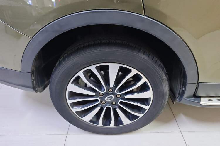 Used GAC Trumpchi GS5 Super 2015 1.8T Automatic Two-Wheel Drive Luxury Edition Exterior 5