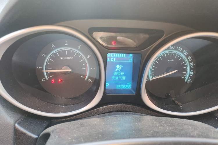 Used GAC Trumpchi GS5 Super 2015 1.8T Automatic Two-Wheel Drive Luxury Edition Instrument Cluster