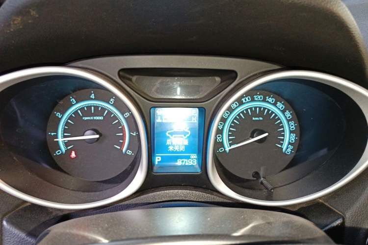 Used GAC Trumpchi GS5 Super 2015 1.8T Automatic Two-Wheel Drive Elite Edition Instrument Cluster
