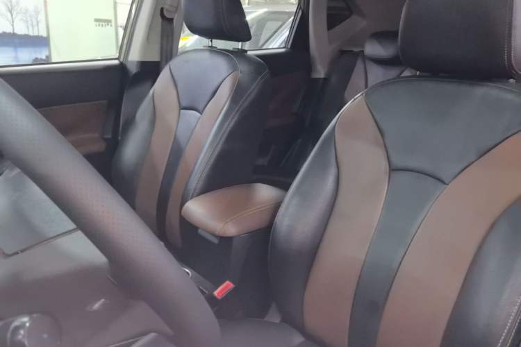 Used GAC Trumpchi GS5 Super 2015 2.0L Automatic Two-Wheel Drive Luxury Navigation Edition Left Front Seat