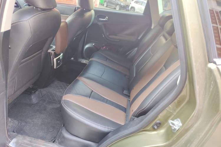 Used GAC Trumpchi GS5 Super 2015 1.8T Automatic Two-Wheel Drive Luxury Edition Left Rear Seat