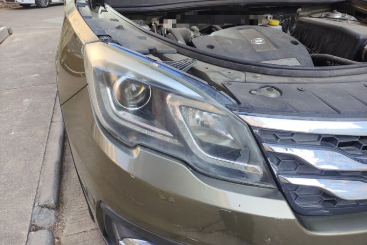 Used GAC Trumpchi GS5 Super 2015 1.8T Automatic Two-Wheel Drive Luxury Edition Right Front Headlight