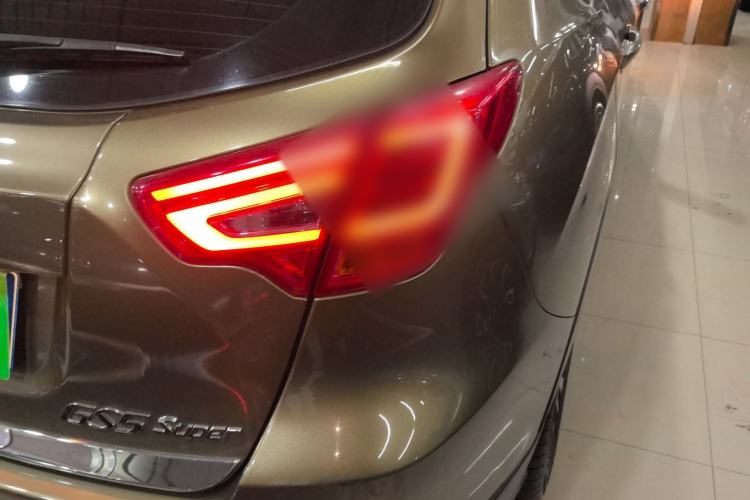 Used GAC Trumpchi GS5 Super 2015 2.0L Automatic Two-Wheel Drive Luxury Navigation Edition Right Rear Taillight