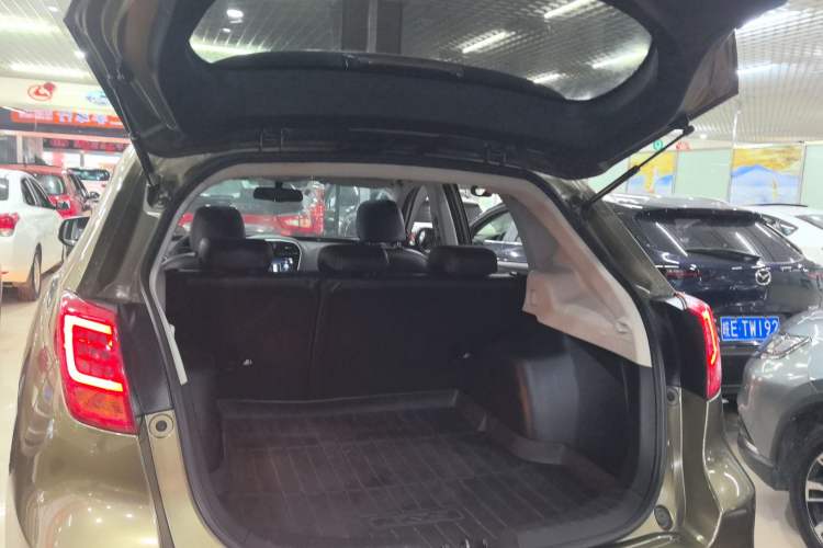 Used GAC Trumpchi GS5 Super 2015 2.0L Automatic Two-Wheel Drive Luxury Navigation Edition Trunk
