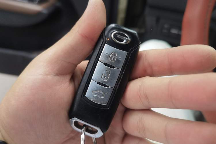 Used GAC Trumpchi GS5 Super 2015 2.0L Automatic Two-Wheel Drive Luxury Navigation Edition Vehicle Key
