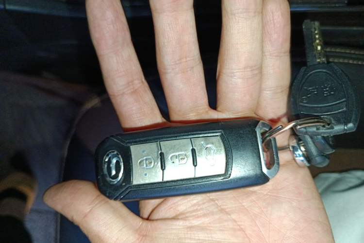 Used GAC Trumpchi GS5 Super 2015 1.8T Automatic Two-Wheel Drive Elite Edition Vehicle Key