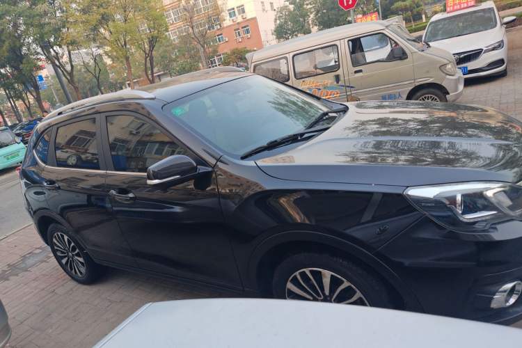 Used GAC Trumpchi GS5 Super 2016 2.0L Automatic Two-Wheel Drive Anniversary Edition Exterior 2