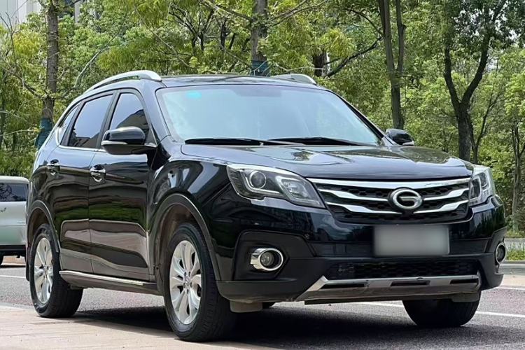 Used GAC Trumpchi GS5 Super 2016 2.0L Automatic Two-Wheel Drive Supreme Edition Exterior 2