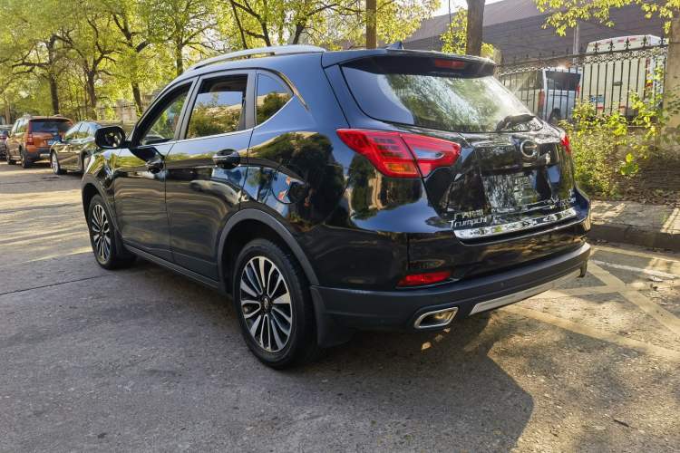 Used GAC Trumpchi GS5 Super 2016 1.8T Automatic Two-Wheel Drive Anniversary Edition Exterior 2