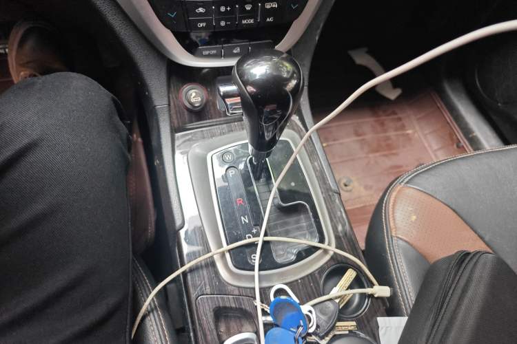 Used GAC Trumpchi GS5 Super 2016 2.0L Automatic Two-Wheel Drive Anniversary Edition Gear Lever