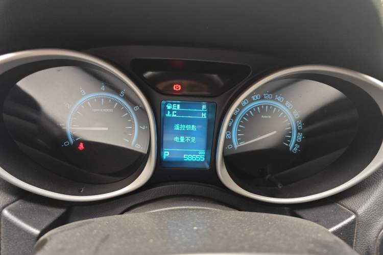 Used GAC Trumpchi GS5 Super 2016 2.0L Automatic Two-Wheel Drive Anniversary Edition Instrument Cluster