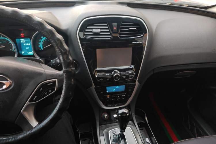 Used GAC Trumpchi GS5 Super 2016 2.0L Automatic Two-Wheel Drive Anniversary Edition Interior 3