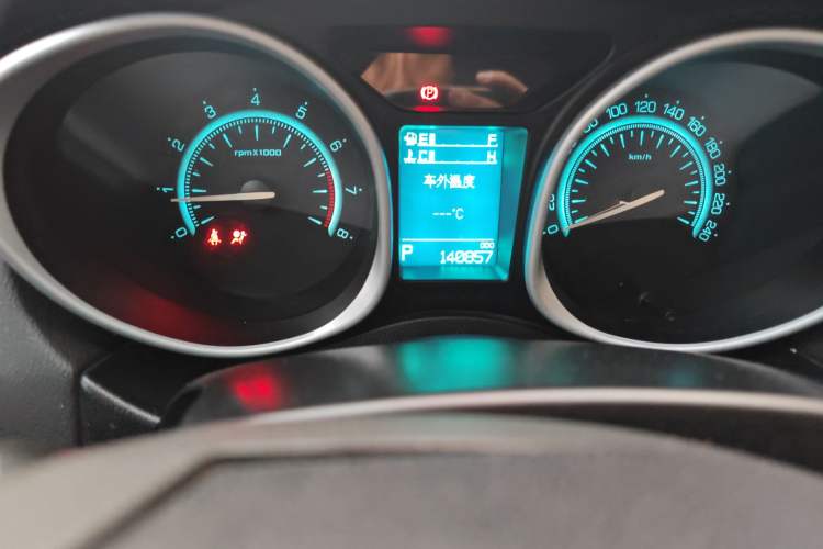 Used GAC Trumpchi GS5 Super 2016 2.0L Automatic Two-Wheel Drive Anniversary Edition Odometer Close Up