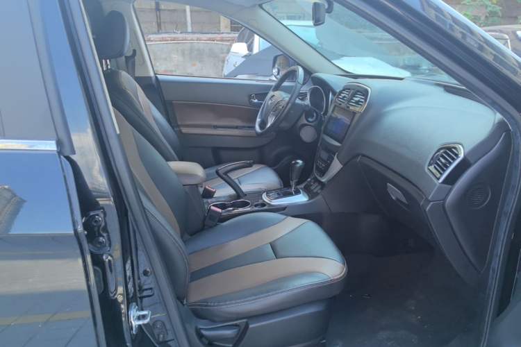 Used GAC Trumpchi GS5 Super 2016 2.0L Automatic Two-Wheel Drive Supreme Edition Right Front Seat