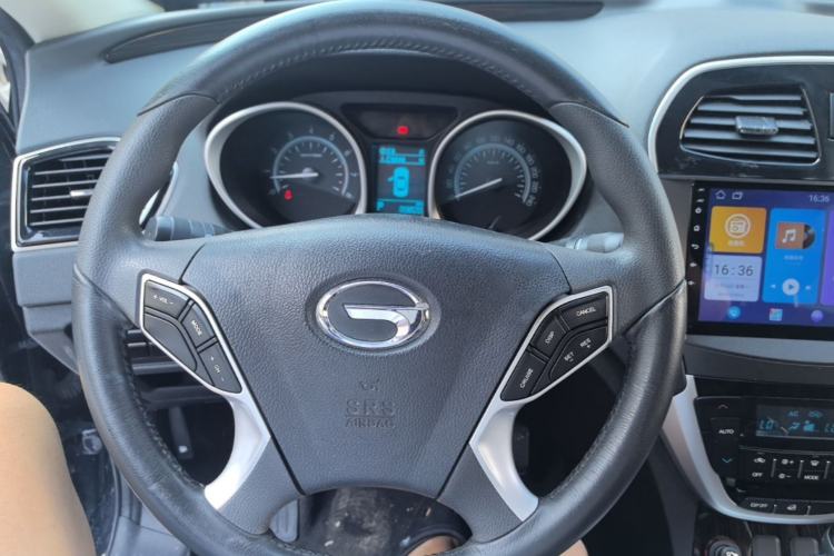 Used GAC Trumpchi GS5 Super 2016 2.0L Automatic Two-Wheel Drive Supreme Edition Steering Wheel