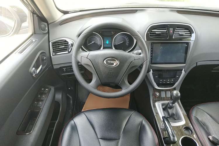 Used GAC Trumpchi GS5 Super 2016 2.0L Manual Two-Wheel Drive Comfort Edition Steering Wheel
