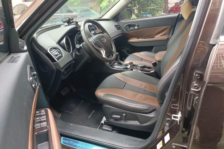 Used GAC Trumpchi GS5 Super 2016 1.8T Automatic Two-Wheel Drive Anniversary Edition Driver Seat