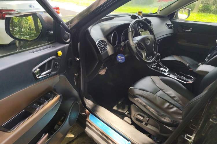 Used GAC Trumpchi GS5 Super 2016 1.8T Automatic Two-Wheel Drive Anniversary Edition Driver Seat