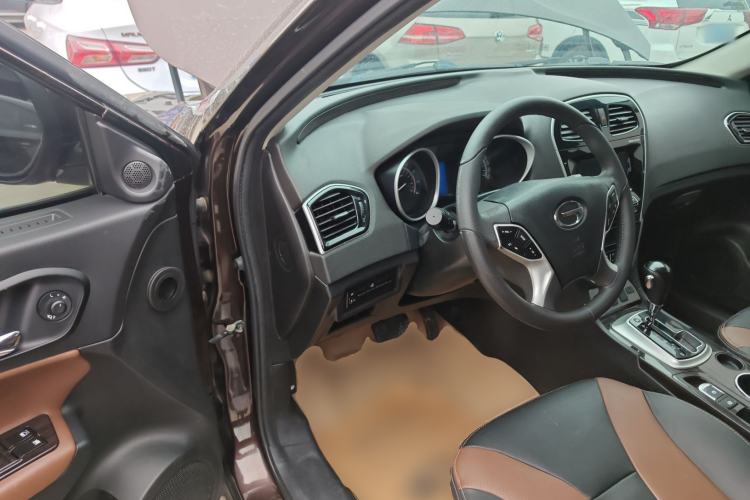 Used GAC Trumpchi GS5 Super 2016 2.0L Automatic Two-Wheel Drive Anniversary Edition Driver Seat