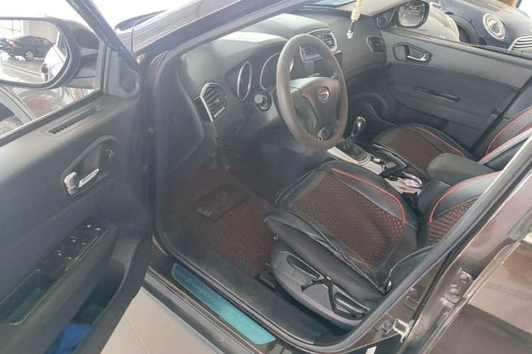 Used GAC Trumpchi GS5 Super 2016 2.0L Manual Two-Wheel Drive Comfort Edition Driver Seat