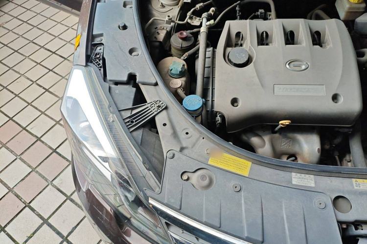 Used GAC Trumpchi GS5 Super 2016 2.0L Automatic Two-Wheel Drive Anniversary Edition Engine Bay Right
