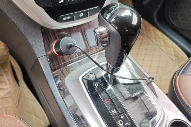 Used GAC Trumpchi GS5 Super 2016 2.0L Automatic Two-Wheel Drive Anniversary Edition Gear Lever
