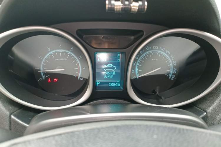 Used GAC Trumpchi GS5 Super 2016 1.8T Automatic Two-Wheel Drive Anniversary Edition Instrument Cluster