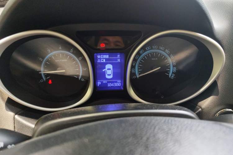 Used GAC Trumpchi GS5 Super 2016 1.8T Automatic Two-Wheel Drive Anniversary Edition Instrument Cluster