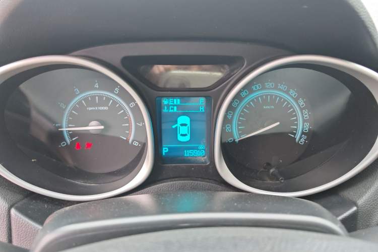 Used GAC Trumpchi GS5 Super 2016 2.0L Automatic Two-Wheel Drive Anniversary Edition Instrument Cluster