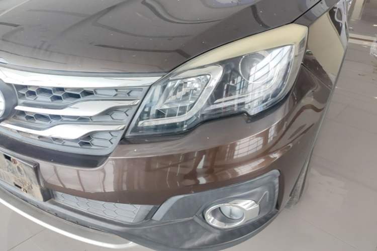 Used GAC Trumpchi GS5 Super 2016 2.0L Manual Two-Wheel Drive Comfort Edition Left Front Headlight