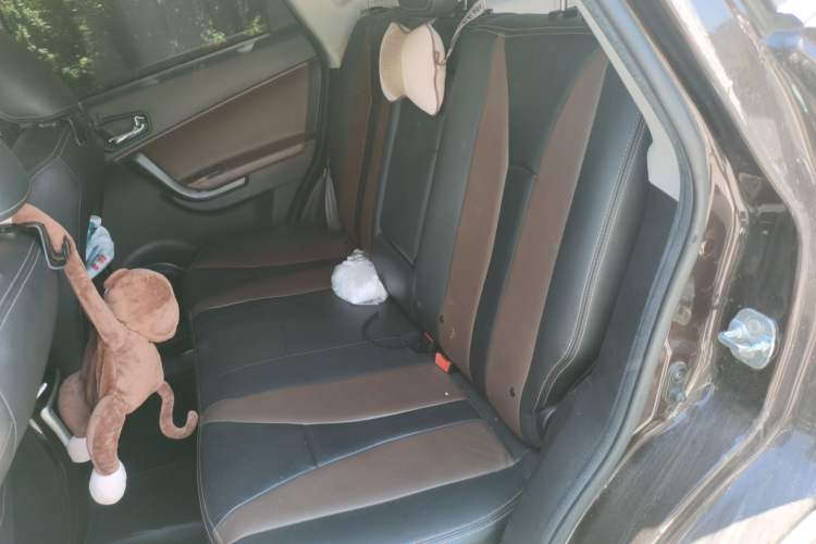 Used GAC Trumpchi GS5 Super 2016 2.0L Automatic Two-Wheel Drive Anniversary Edition Left Rear Seat