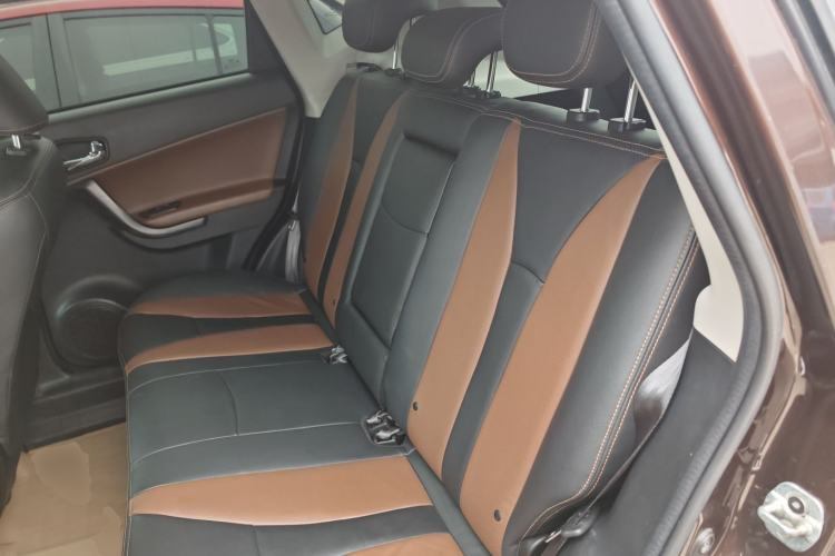 Used GAC Trumpchi GS5 Super 2016 2.0L Automatic Two-Wheel Drive Anniversary Edition Left Rear Seat