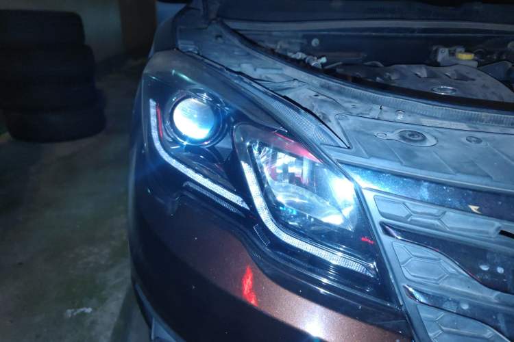 Used GAC Trumpchi GS5 Super 2016 2.0L Manual Two-Wheel Drive Comfort Edition Right Front Headlight