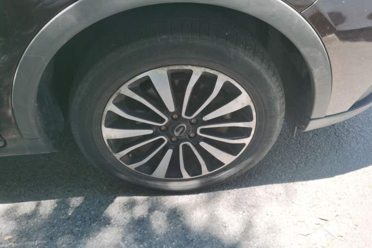 Used GAC Trumpchi GS5 Super 2016 2.0L Automatic Two-Wheel Drive Anniversary Edition Right Front Wheel Hub