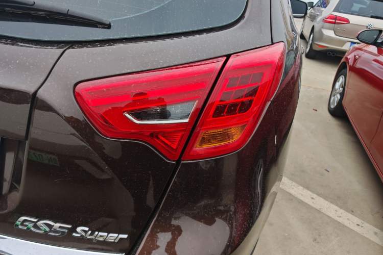 Used GAC Trumpchi GS5 Super 2016 2.0L Automatic Two-Wheel Drive Anniversary Edition Right Rear Taillight