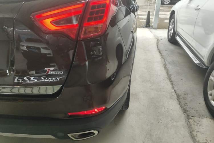 Used GAC Trumpchi GS5 Super 2016 1.8T Automatic Two-Wheel Drive Anniversary Edition Right Rear Taillight